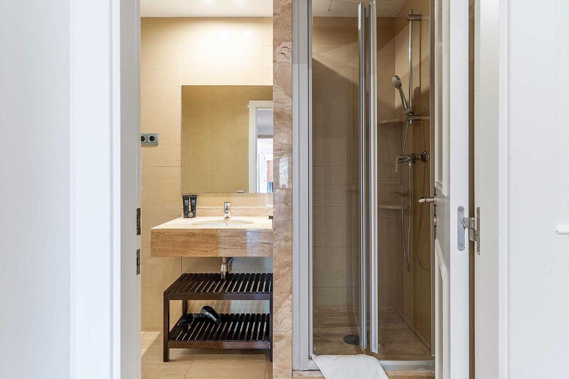 Enjoybcn Fira Apartment Barcelona Bagian luar foto