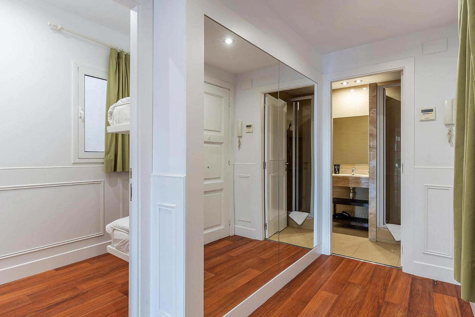 Enjoybcn Fira Apartment Barcelona Bagian luar foto